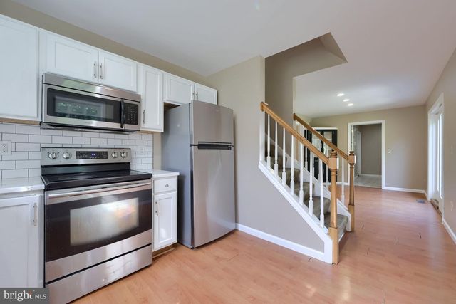 28 ELIZABETH ST, Washington Boro, PA 17582