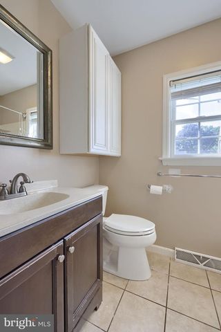 28 ELIZABETH ST, Washington Boro, PA 17582