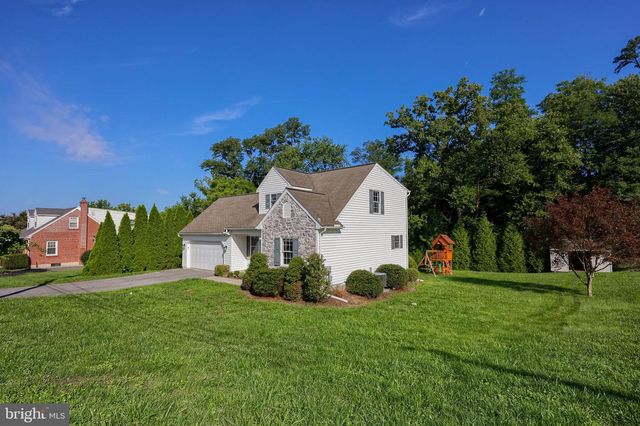 28 ELIZABETH ST, Washington Boro, PA 17582