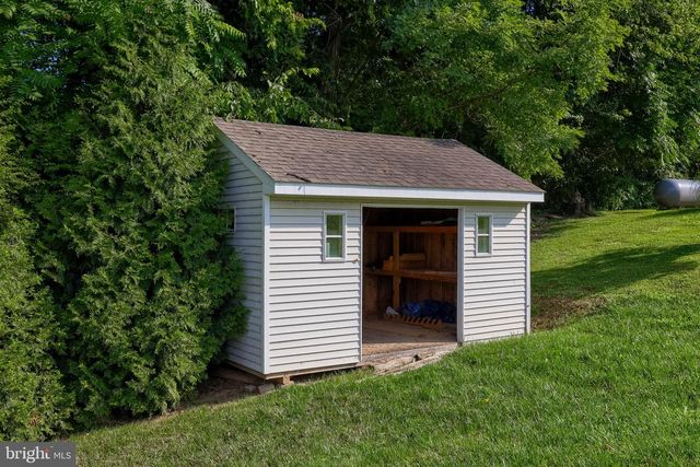 28 ELIZABETH ST, Washington Boro, PA 17582