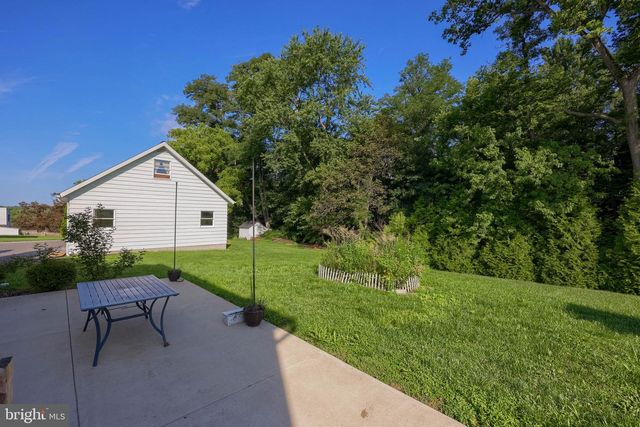 28 ELIZABETH ST, Washington Boro, PA 17582