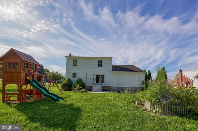 28 ELIZABETH ST, Washington Boro, PA 17582