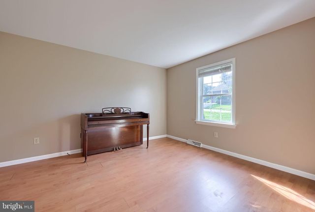 28 ELIZABETH ST, Washington Boro, PA 17582
