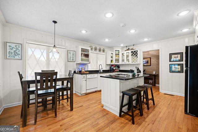 1909 Azalea Drive, Valdosta, GA 31602