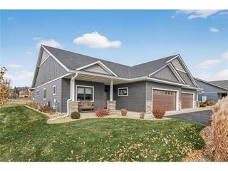 1041 Legend Lane, River Falls, WI 54022