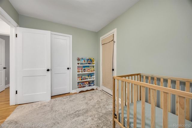 609 E Baker Avenue, Clawson, MI 48017