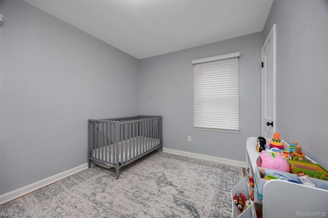 609 E Baker Avenue, Clawson, MI 48017