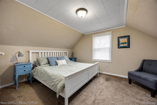 609 E Baker Avenue, Clawson, MI 48017