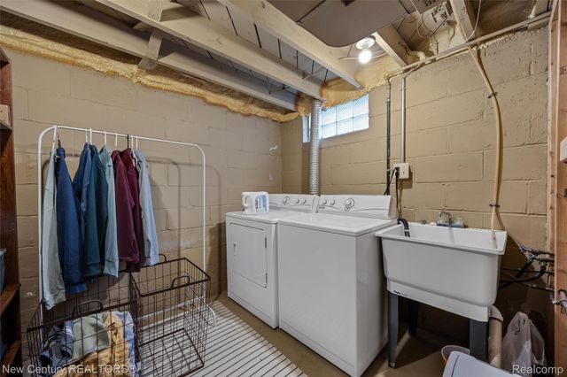 609 E Baker Avenue, Clawson, MI 48017