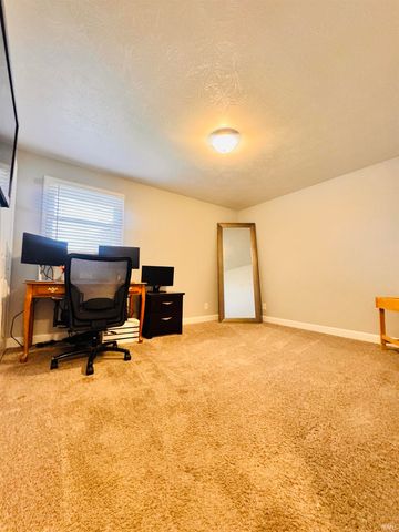 8901 N STATE ROAD 3, Muncie, IN 47303
