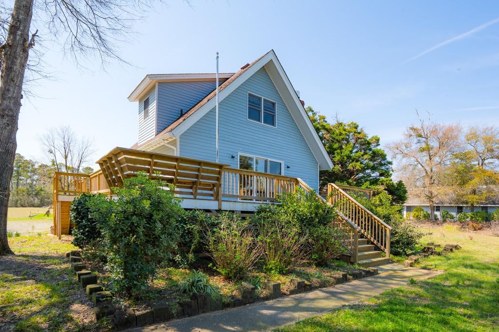Image 1 of property listing at 4012 Poor Ridge Road Lot 4, Kitty Hawk, NC 27949