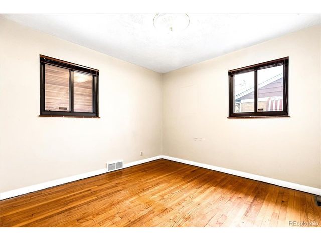 2233 Kenton St, Aurora, CO 80010