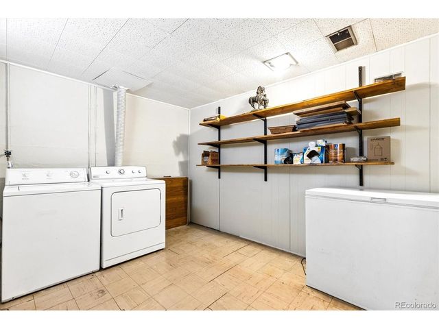 2233 Kenton St, Aurora, CO 80010