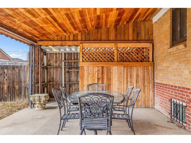 2233 Kenton St, Aurora, CO 80010