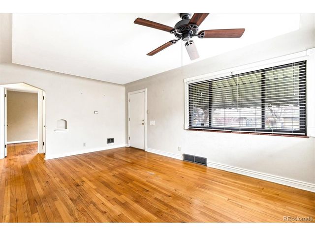 2233 Kenton St, Aurora, CO 80010