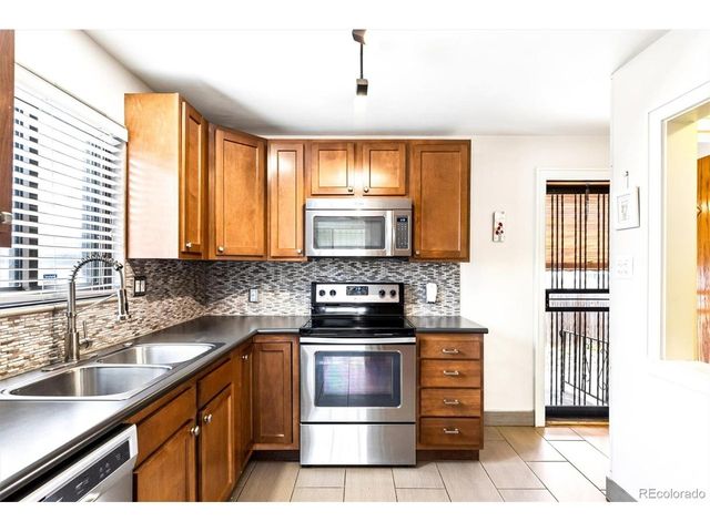 2233 Kenton St, Aurora, CO 80010