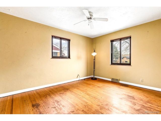 2233 Kenton St, Aurora, CO 80010