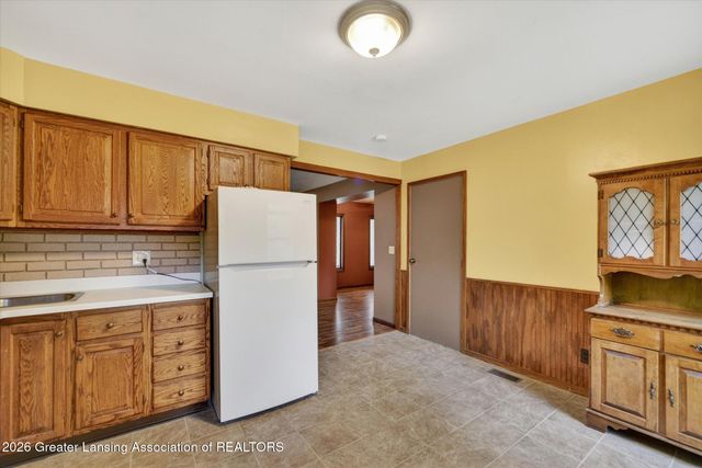 1712 Roselawn Avenue, Lansing, MI 48915