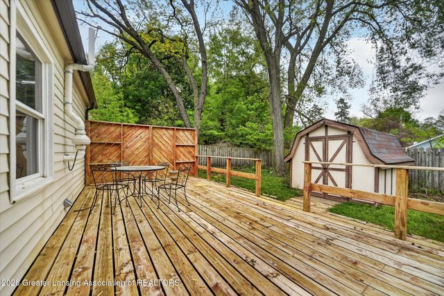 1712 Roselawn Avenue, Lansing, MI 48915