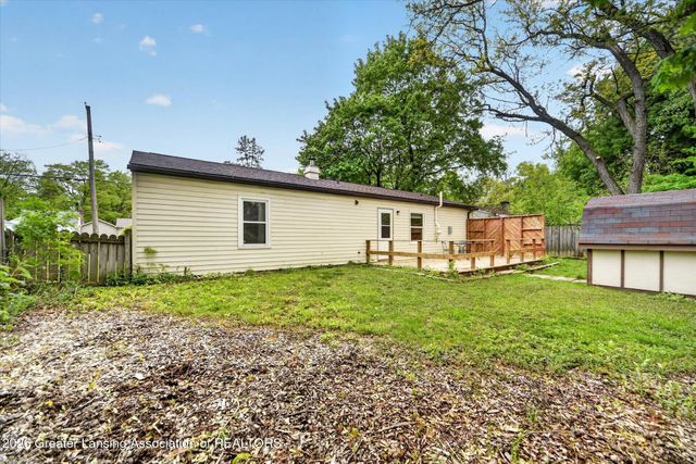 1712 Roselawn Avenue, Lansing, MI 48915