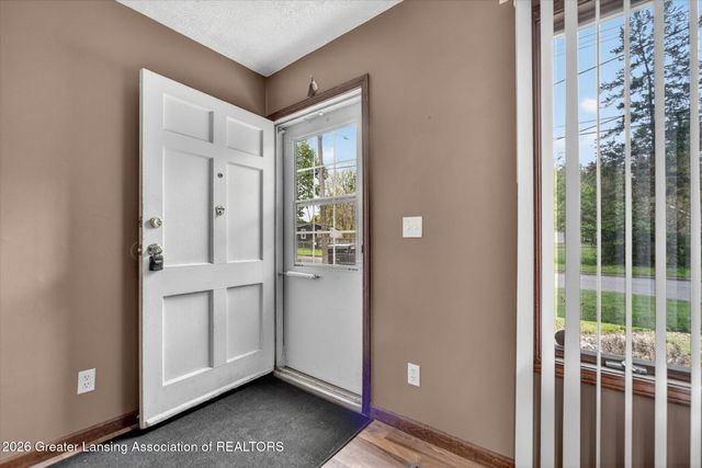 1712 Roselawn Avenue, Lansing, MI 48915