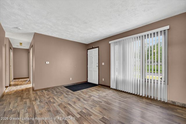 1712 Roselawn Avenue, Lansing, MI 48915