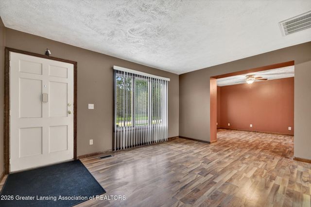 1712 Roselawn Avenue, Lansing, MI 48915