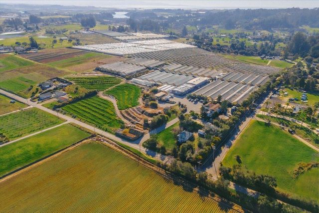 371 Calabasas Road, Watsonville, CA 95076