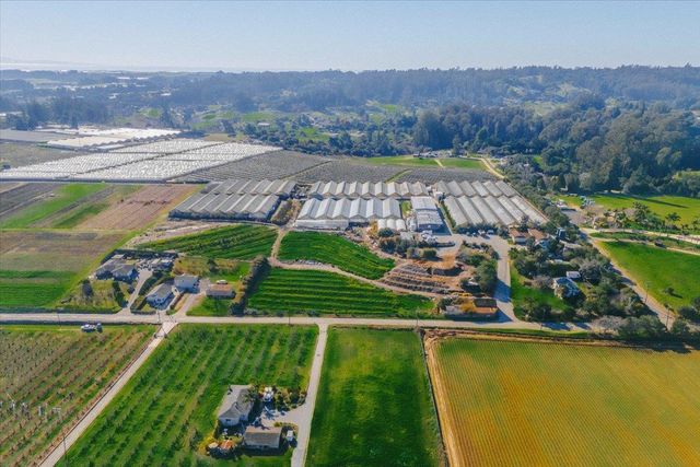 371 Calabasas Road, Watsonville, CA 95076