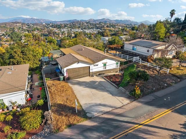 8735 Almond Road, Lakeside, CA 92040