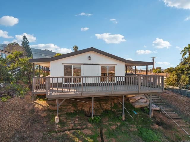 8735 Almond Road, Lakeside, CA 92040