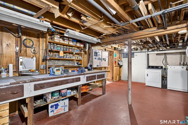 44 Roslyn Drive, Cheshire, CT 06410