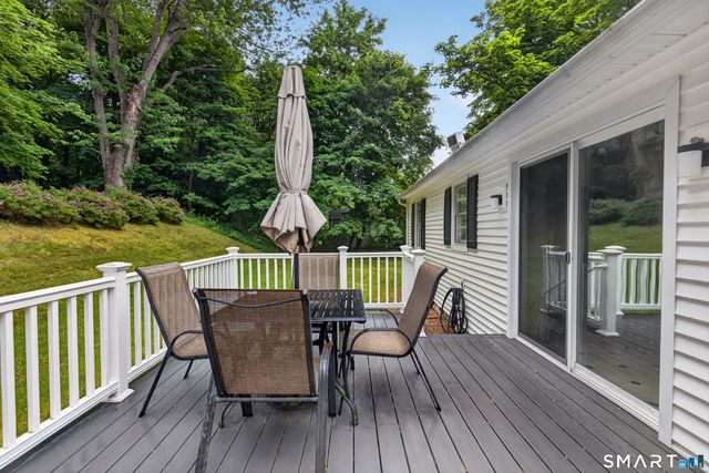 44 Roslyn Drive, Cheshire, CT 06410