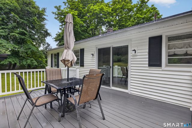 44 Roslyn Drive, Cheshire, CT 06410