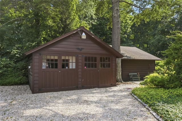809 Traver Road, Pleasant Valley, NY 12569