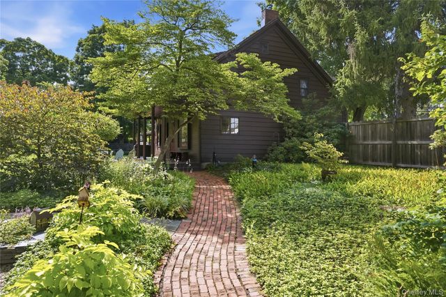 809 Traver Road, Pleasant Valley, NY 12569