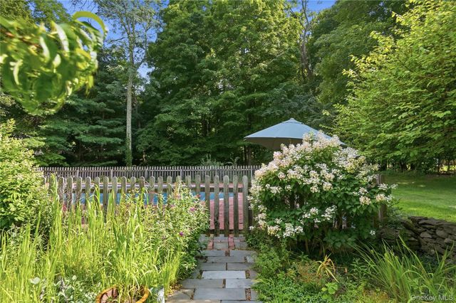 809 Traver Road, Pleasant Valley, NY 12569