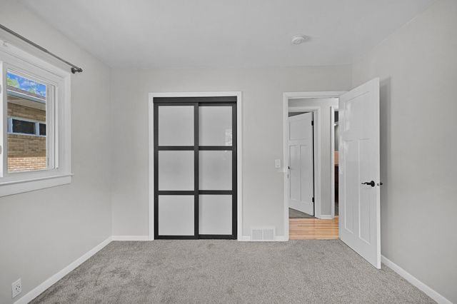 1605 Bridge Street NW, Grand Rapids, MI 49504