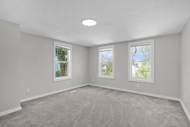 1605 Bridge Street NW, Grand Rapids, MI 49504