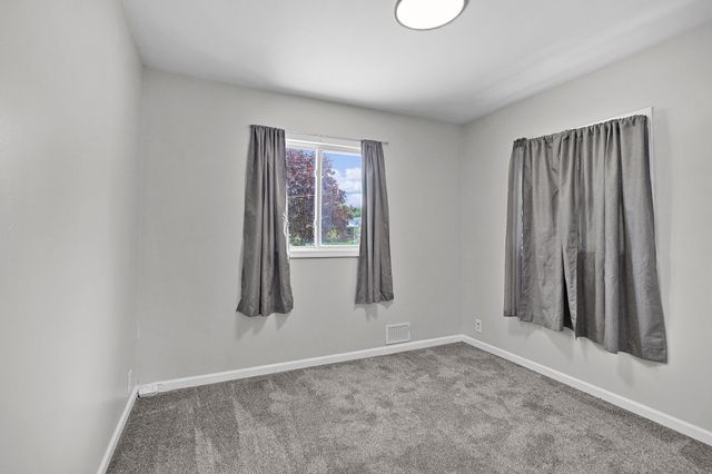 1605 Bridge Street NW, Grand Rapids, MI 49504
