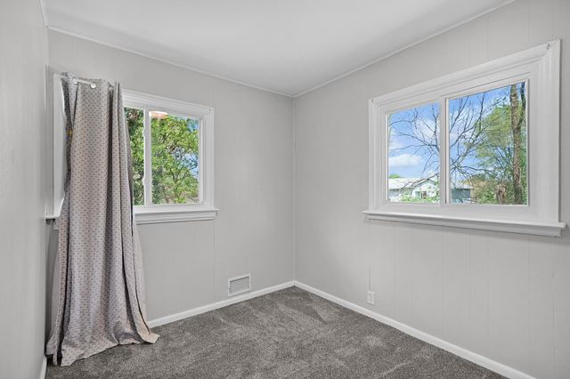 1605 Bridge Street NW, Grand Rapids, MI 49504