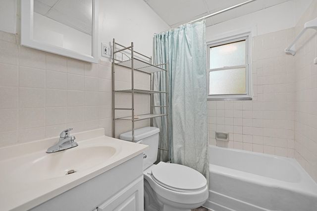 1605 Bridge Street NW, Grand Rapids, MI 49504