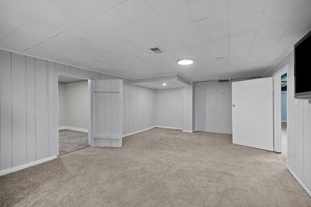 1605 Bridge Street NW, Grand Rapids, MI 49504