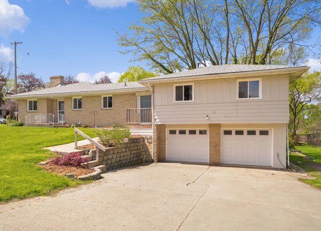 1605 Bridge Street NW, Grand Rapids, MI 49504