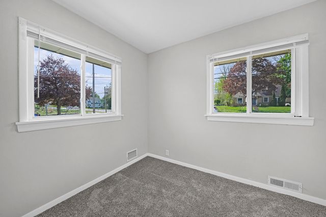 1605 Bridge Street NW, Grand Rapids, MI 49504