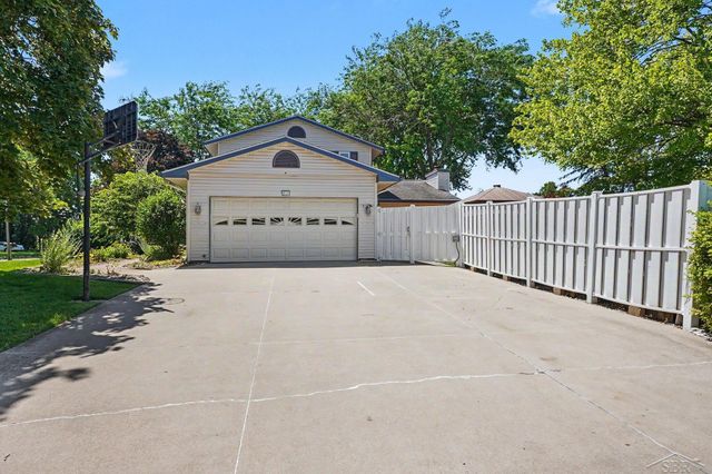 831 Mayflower Drive, Saginaw, MI 48638