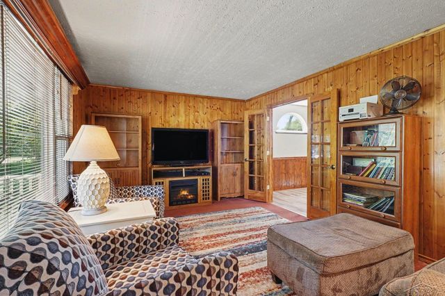 831 Mayflower Drive, Saginaw, MI 48638
