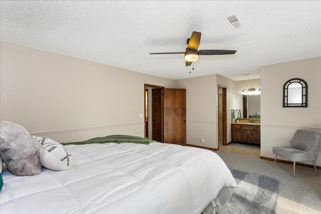 8425 E Mount Vernon St, Wichita, KS 67207