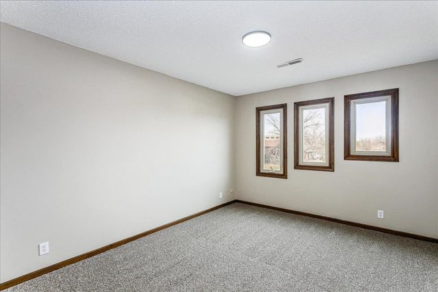 8425 E Mount Vernon St, Wichita, KS 67207