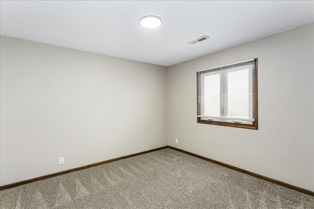 8425 E Mount Vernon St, Wichita, KS 67207